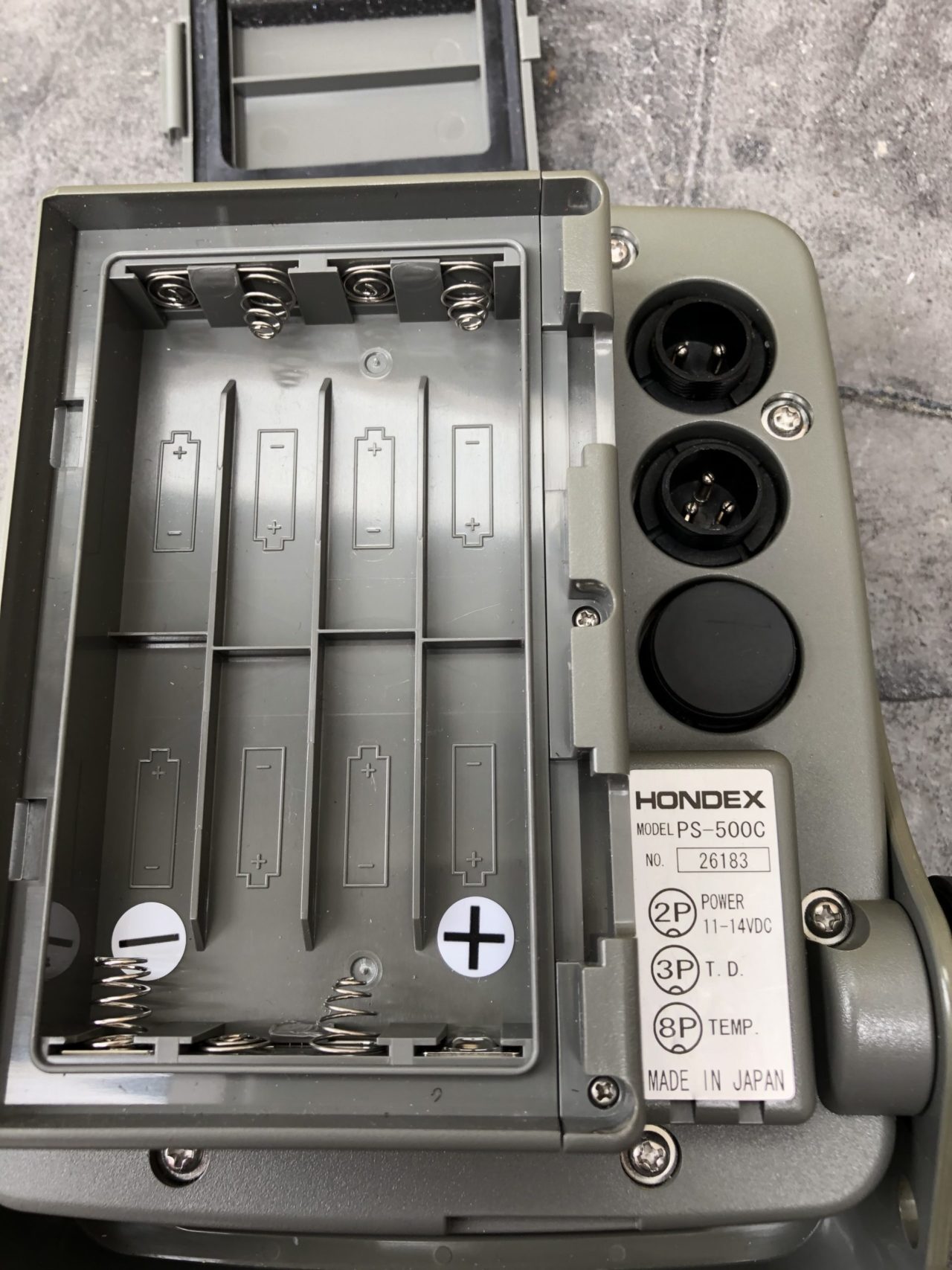 PS-500Cの電池ボックス